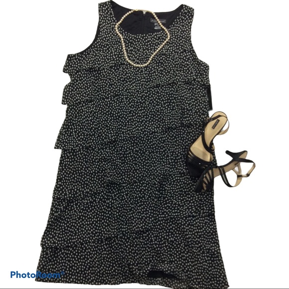 Jessica Howard Dresses & Skirts - Jessica Howard Black & White Dress